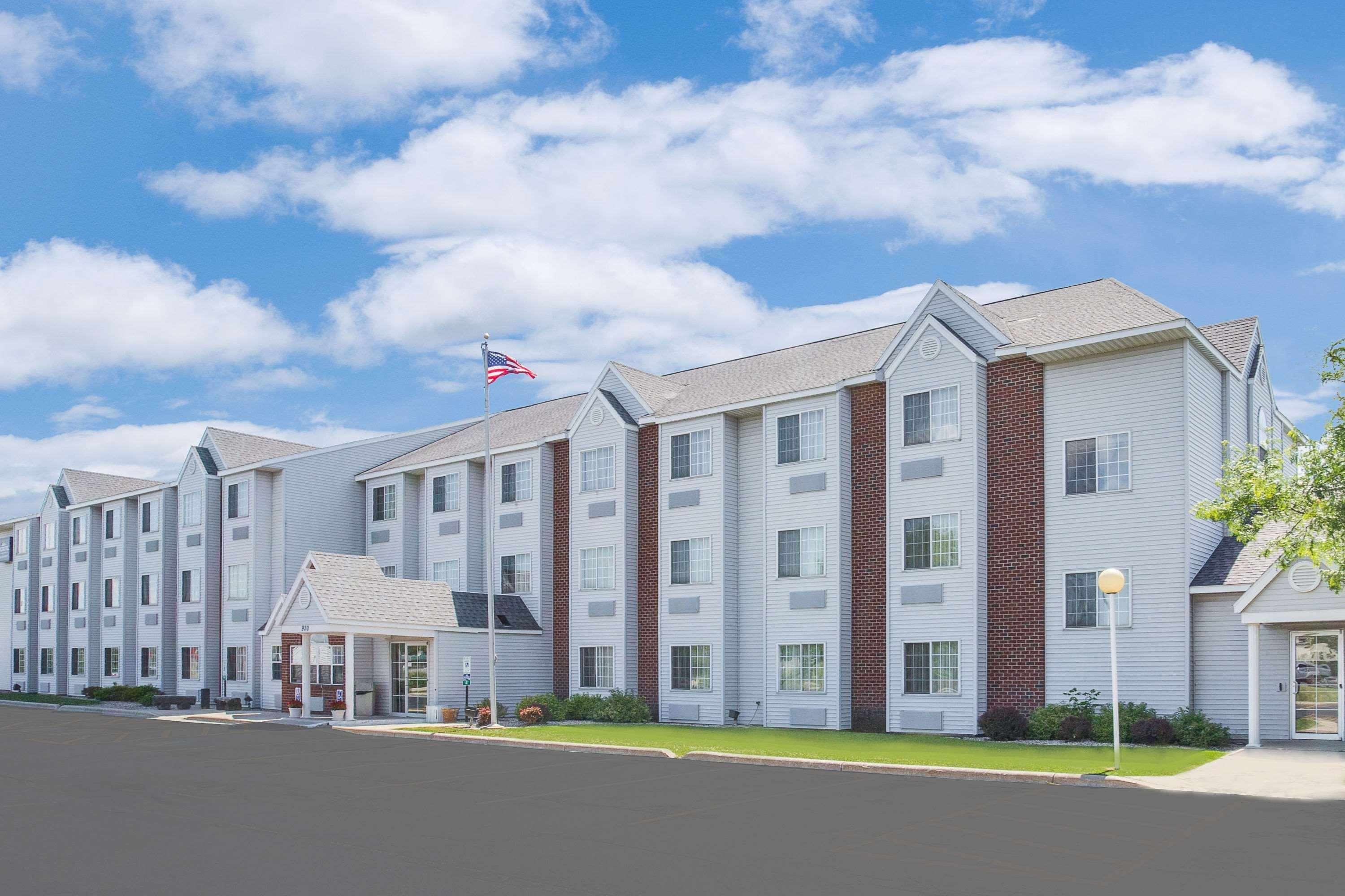 Microtel Inn & Suites By Wyndham Fond Du Lac Fond du Lac Exterior foto